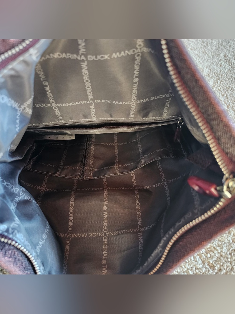 Mandarina Duck Plum Crossbody Bag - Picture 4 of 6